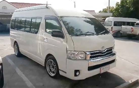 ผัวเก่าโหด บุกสาดน้ำมันเบนซินเมียเก่าในปั๊ม