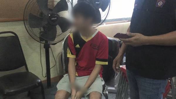 รวบหนุ่ม ป.ตรี เกียรตินิยม วิ่งราวต่างชาติ 