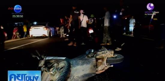 ลุงวัย 64 กลับจากช่วยงานบุญ แต่ถูกเก๋งเฉี่ยวล้ม ล้อเหยียบร่างซ้ำดับคาที่