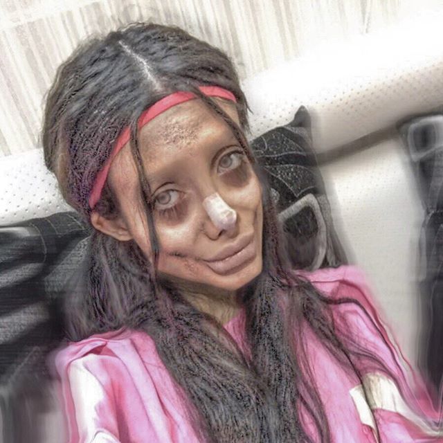 สาวอิหร่านทำหน้าเหมือนหน้าซอมบี้ 