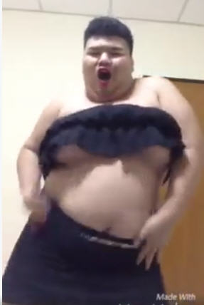 หนุ่มไทยแดนซ์นมเด้ง