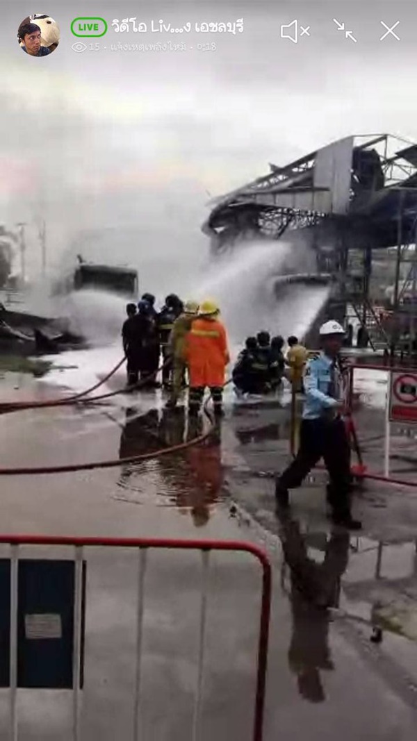 รถพ่วงระเบิดไฟลุก