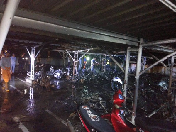 เพลิงไหม้ลานจอดรถโตโยต้า