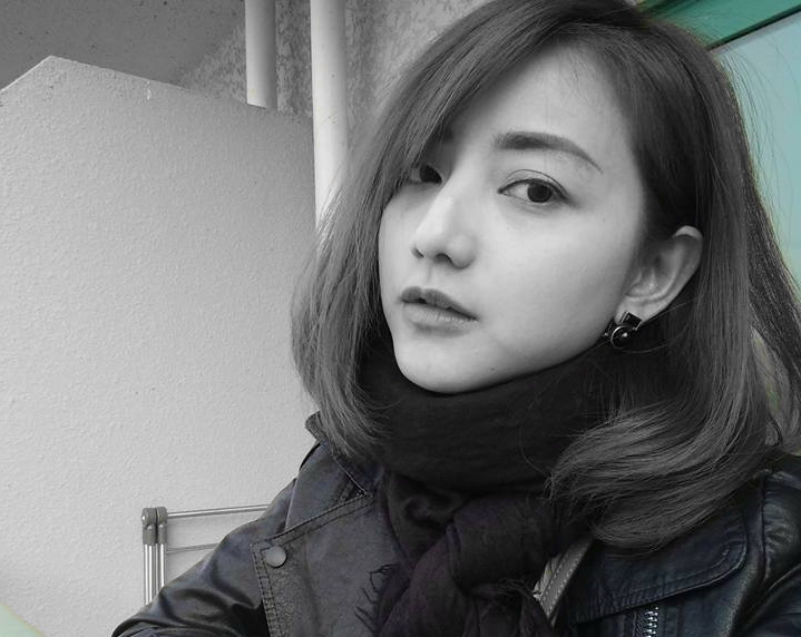 จุดไฟเผาตัวเอง