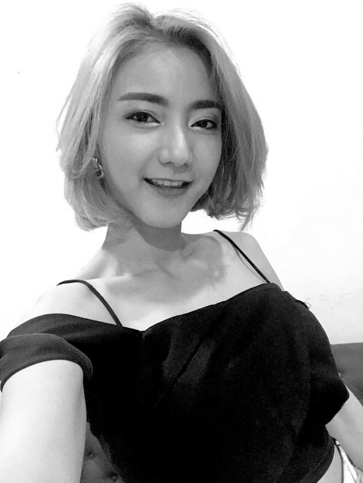 จุดไฟเผาตัวเอง