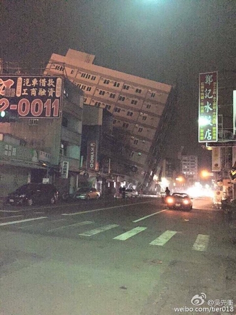 ประมวลภาพ-คลิปแผ่นดินไหว 6.4 เขย่าไต้หวัน โศกนาฏกรรมรับตรุษจีน