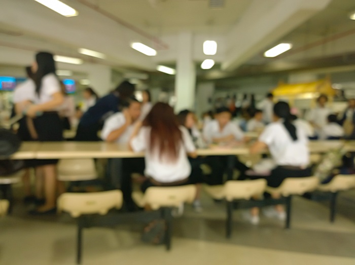   รับน้อง 