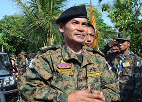 นะเคามวย ผู้นำกะเหรี่ยงดีเคบีเอ เสียชีวิตแล้วในวัย 55 ปี ด้วยโรคมะเร็ง