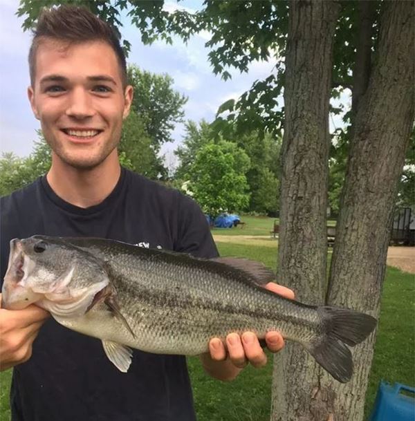 หนุ่ม-สาวที่คุยกันผ่านแอปฯ