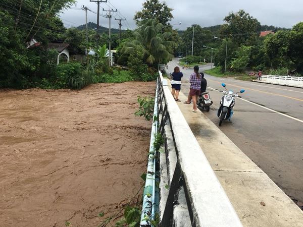  น้ำป่าทะลักท่วม อ.หางดง  