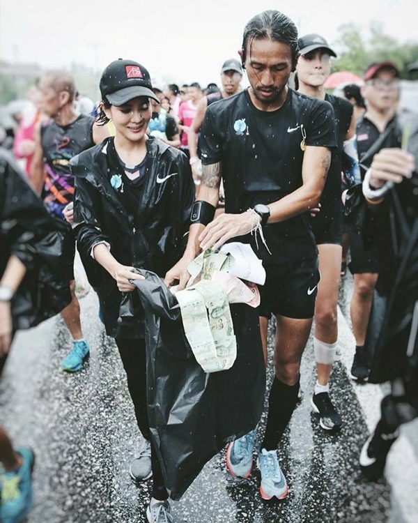 ตูน บอดี้สแลม  