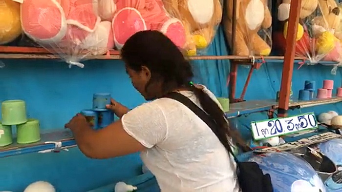 แม่ค้าฉาว