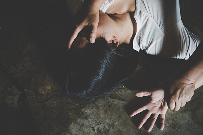 ฆ่าโหดยกครัว ขยี้กามศพแม่และลูก  