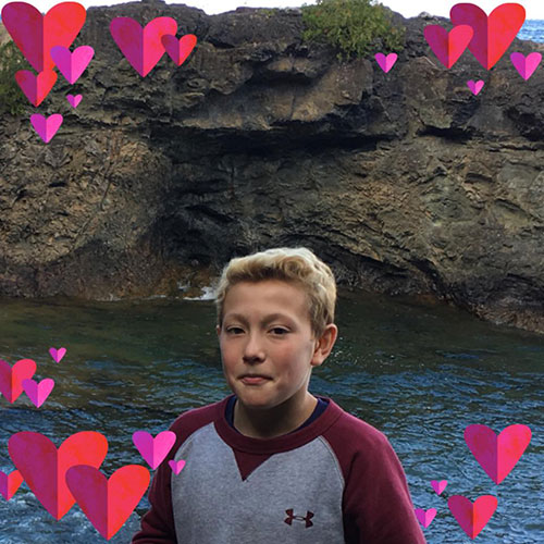 เด็กชายวัย 11 ผูกคอดับ หลังแฟนวัย 13 แกล้งฆ่าตัวตายผ่านโซเชียล 