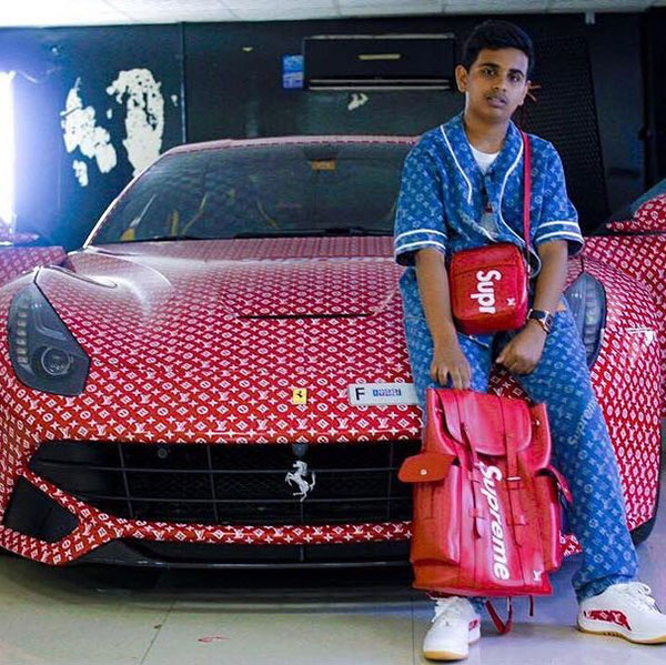 ทายาทมหาเศรษฐีดูไบ อวดโฉมเฟอร์รารี่ ลาย Louis Vuitton ทั้งคัน