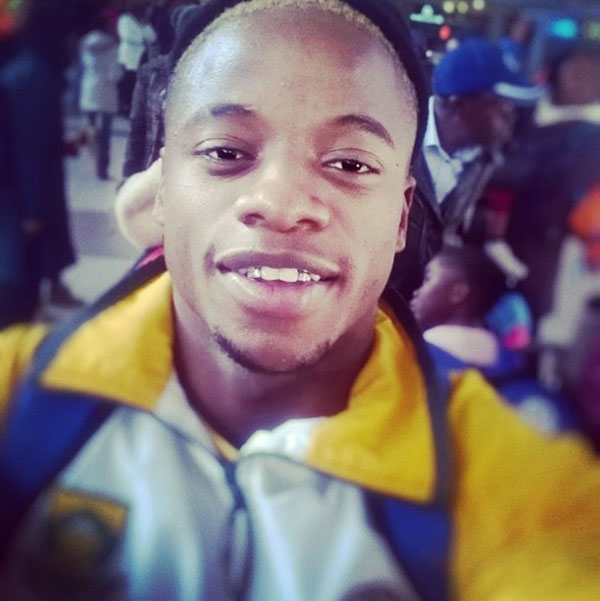 แชมป์นักเพาะกายโชว์ตีลังกากลับหลัง แต่พลาดกระแทกพื้นคอหัก