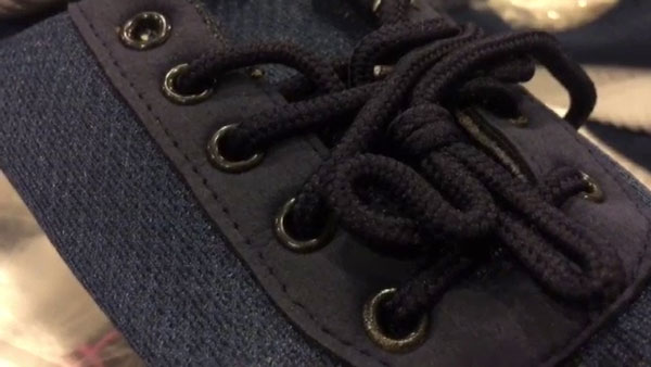 ดีเอสไอบุกยึดรองเท้าละเมิดลิขสิทธิ์กว่า 1 แสนคู่