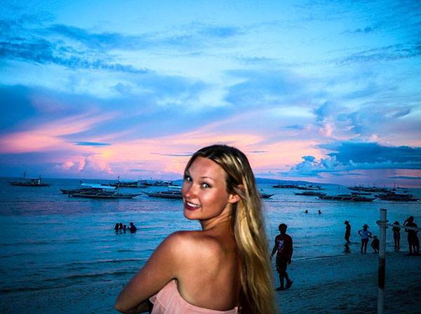 เปิดชีวิตนักบินสาวสุดเจ๋ง ได้ทำตามฝันตั้งแต่อายุเพียง 25 ปี