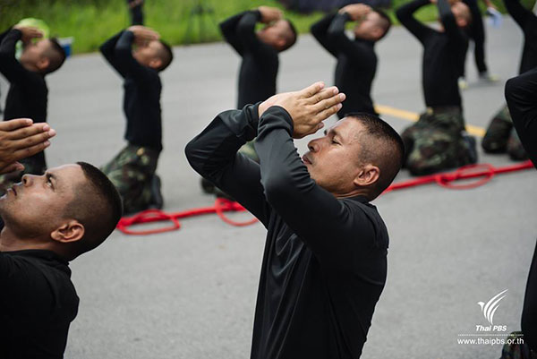 กำลังพลฝึกซ้อมฉุดชักราชรถ ในพระราชพิธีถวายพระเพลิงพระบรมศพ ร.9