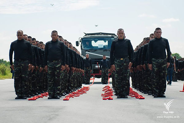 กำลังพลฝึกซ้อมฉุดชักราชรถ ในพระราชพิธีถวายพระเพลิงพระบรมศพ ร.9