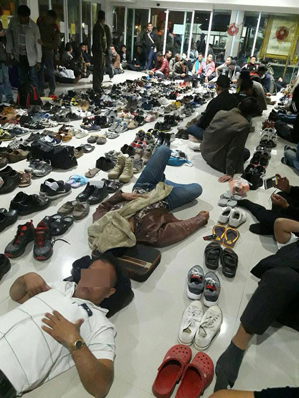 ตำรวจชั้นประทวน รอคิวซื้อปืนราคาถูก