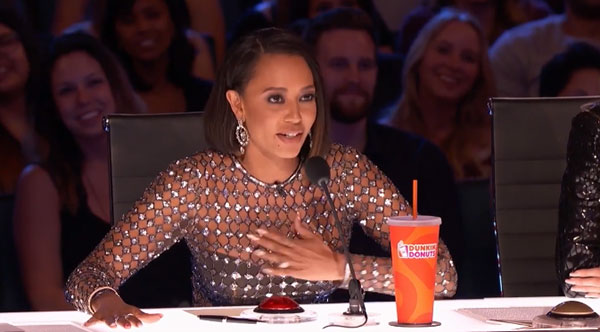 ด.ญ. วัย 12 กับโชว์การดัดเสียง