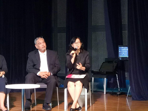 ทางรอดสื่อกับสังคมไทย