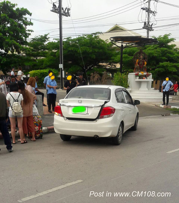 แท็กซี่เชียงใหม่ล้อมเก๋งสาว คิดว่าเป็นอูเบอร์