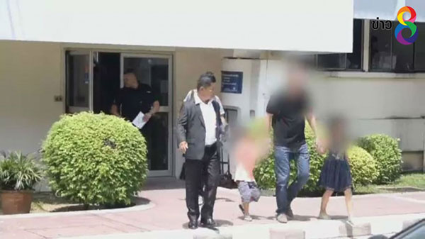 พ่อชาวฝรั่งเศสเข้าแจ้งความลูกสาวถูกพ่อเลี้ยงข่มขืน