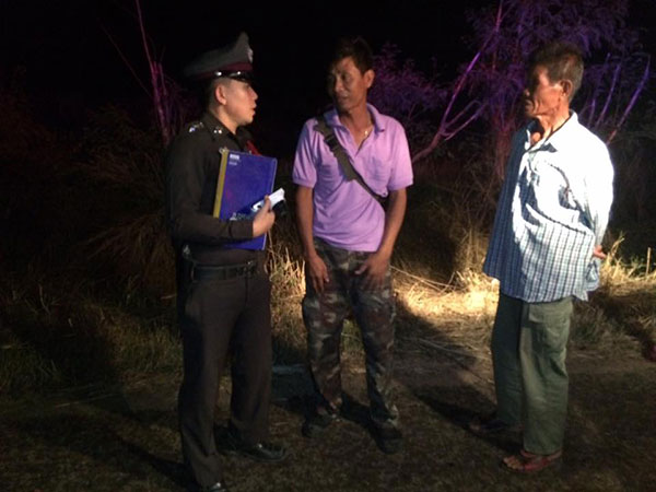 รปภ. ดีใจถูกหวย รีบบึ่งมอเตอร์ไซค์กลับบ้าน-พุ่งชนท้ายรถพ่วง ดับคาที่