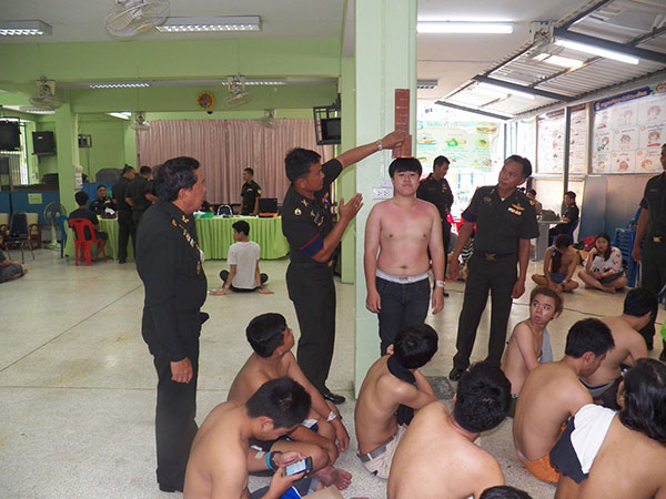 ตรวจเลือกทหารกองเกิน 1-12 เม.ย. นี้