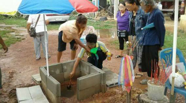 พบตาน้ำผุดกลางบ้านที่เชียงราย