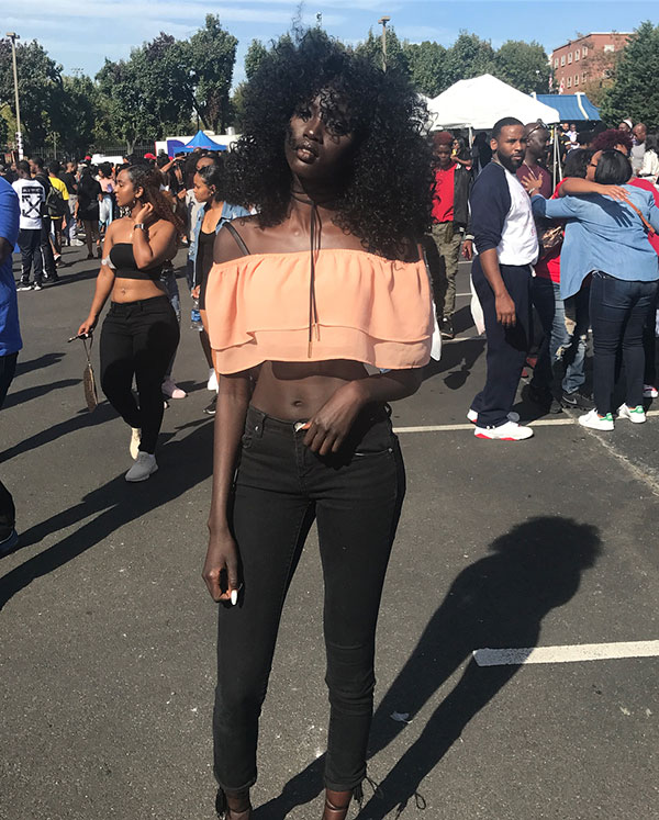 สาวผิวสีแสนสวย ส้มหล่นได้เป็นนางแบบ หลังภาพที่ถูกถ่าย กลายเป็นที่ฮือฮาทั่วเน็ต