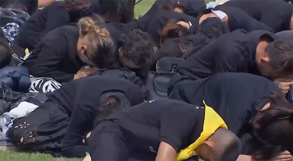 เพลงสรรเสริญพระบารมี ที่เศร้าที่สุดในหัวใจ...ของคนไทยทั้งชาติ