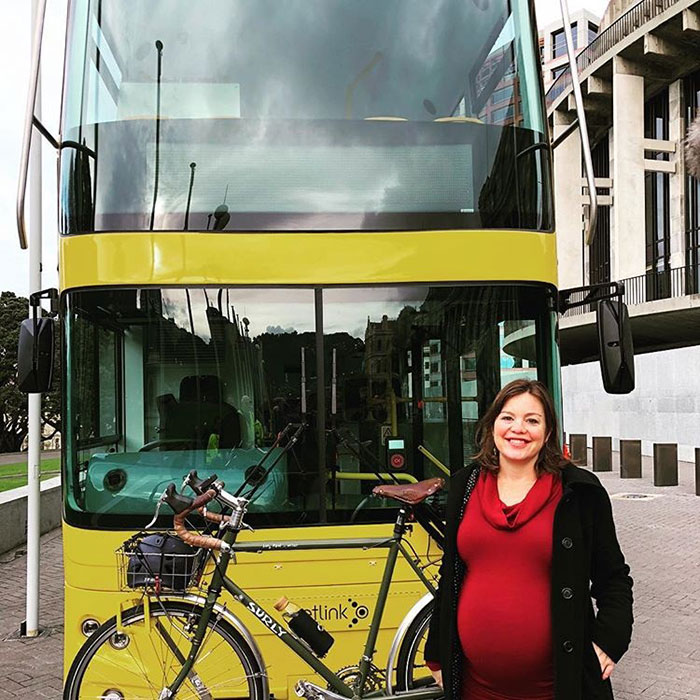 หญิงท้อง 42 สัปดาห์ปั่นจักรยานไปคลอดลูกที่โรงพยาบาล