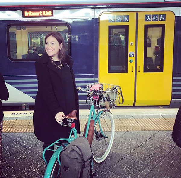 หญิงท้อง 42 สัปดาห์ปั่นจักรยานไปคลอดลูกที่โรงพยาบาล