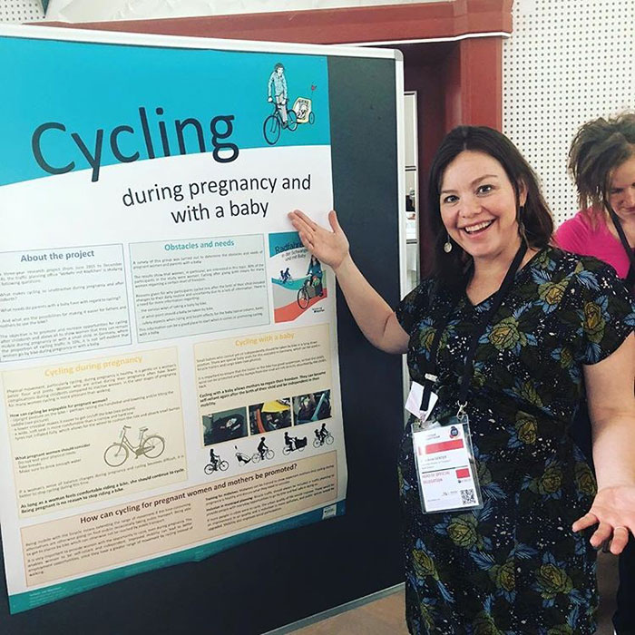 หญิงท้อง 42 สัปดาห์ปั่นจักรยานไปคลอดลูกที่โรงพยาบาล