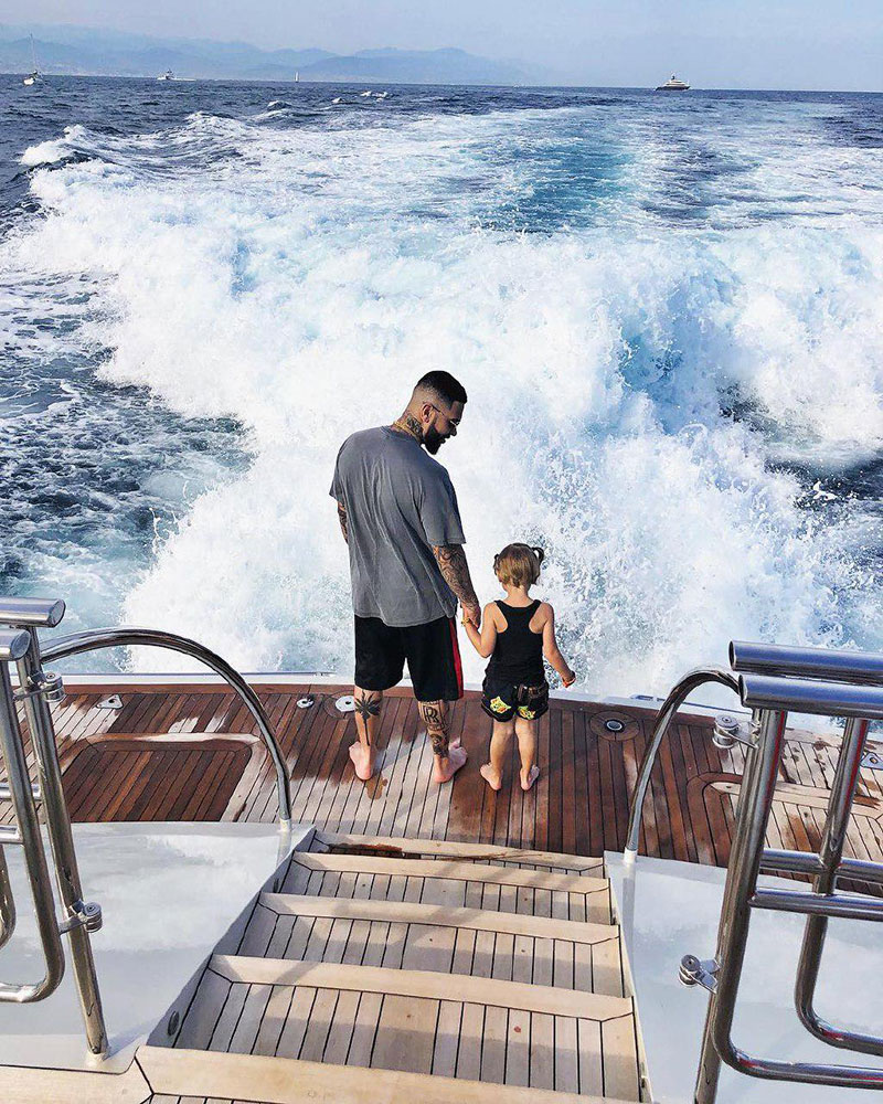 คุณพ่อติดโทรศัพท์ไม่สนใจ หนูน้อย 4 ขวบคว้ามือถือโยนทิ้งทะเล