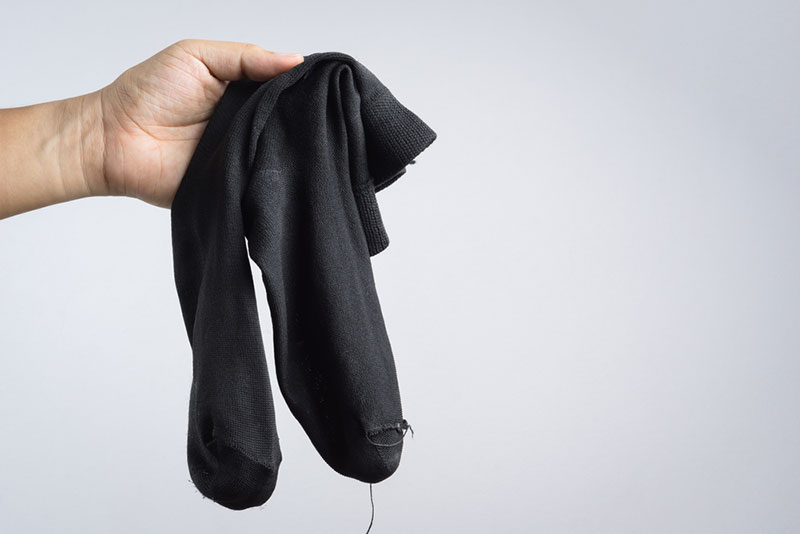 เปิดเคสพิลึก ชายติดเชื้อราในปอด จนต้องเข้า รพ. เหตุเสพติดการดมถุงเท้าใส่แล้ว