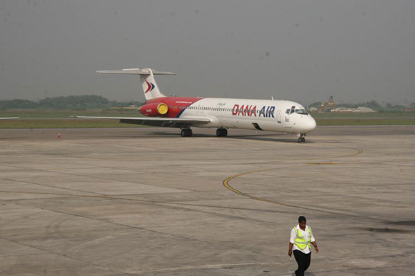 ประตูฉุกเฉินเครื่องบินเด้งเปิดเอง