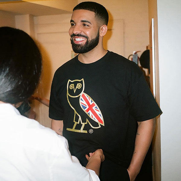 เดรก เซอร์ไพรส์นักศึกษาสาว มอบทุนค่าเรียนให้ 1.5 ล้านบาท