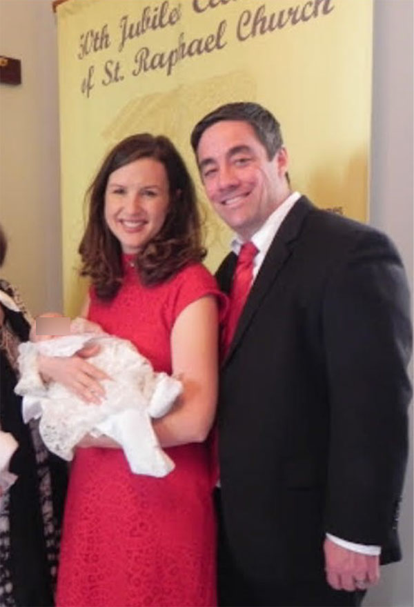 แม่ซึมเศร้าหลังคลอด ยิงสามี ลูก 3 เดือน