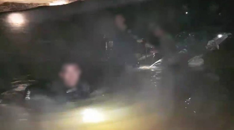 13 ชีวิตติดถ้ำหลวง 