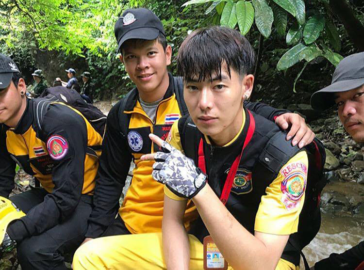 คนแห่ปลื้ม กู้ภัยถ้ำหลวงหล่อ พ่วงดีกรีล่ามภาษาจีน