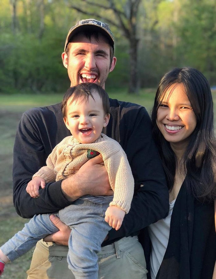 หนุ่มน้อยส่งของขวัญให้เด็กหญิงข้ามซีกโลก 15 ปีผ่านไป ได้เป็นคู่รักกัน