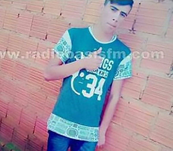 ครอบครัวช็อกตาค้าง ลูกชายที่คิดว่าถูกฆ่าตายไปแล้ว โผล่มางานศพตัวเอง