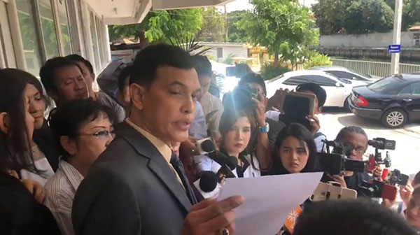 กทม. สั่ง 5 ตลาด หยุดขายชั่วคราว - ป้าทุบรถฟ้องกลับเจ้าของกระบะ 