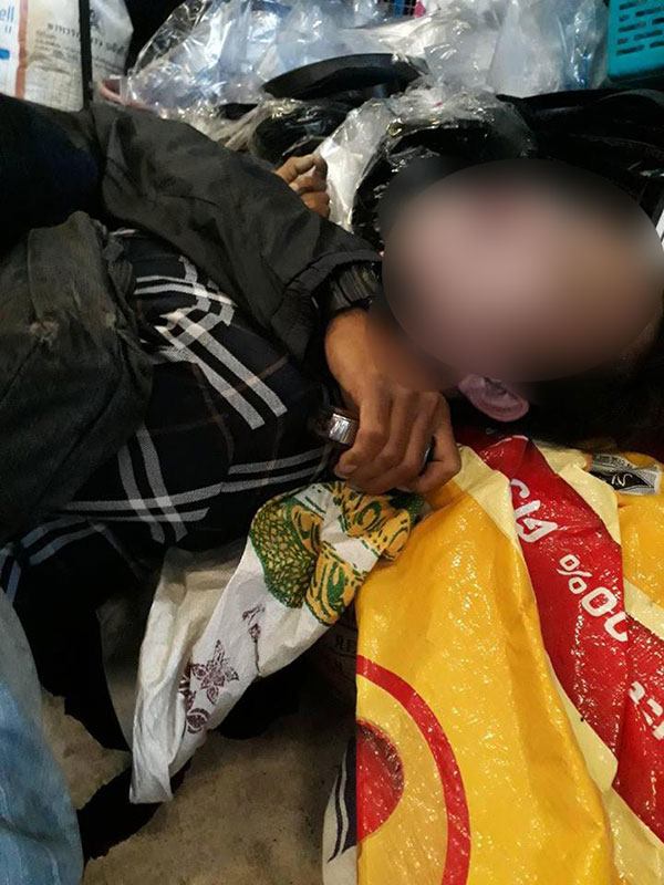 หนุ่มโรงงานจ่อยิงแฟนแม่หม้ายล้มต่อหน้า ก่อนก้มกอดศพยิงตัวตาม