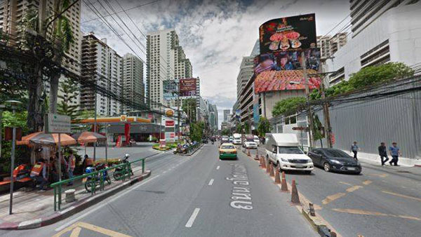 นทท. สาวจีน ปวดอึกะทันหัน ปล่อยราดใส่รถแท็กซี่ ไม่รับผิดชอบ