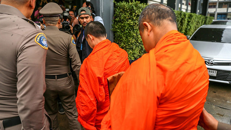 ศาลยกคำร้องขอประกันตัว 5 อดีตพระผู้ใหญ่ เงินทอนวัด